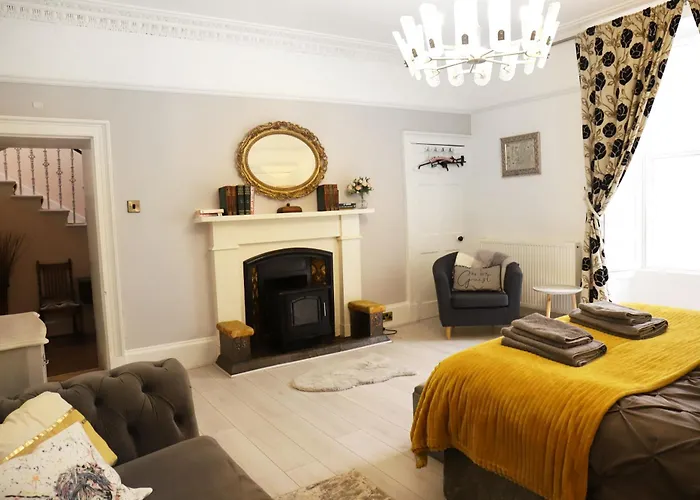 Cameron House - Spacious B Listed Building, Near Falkland, Central East Scotland