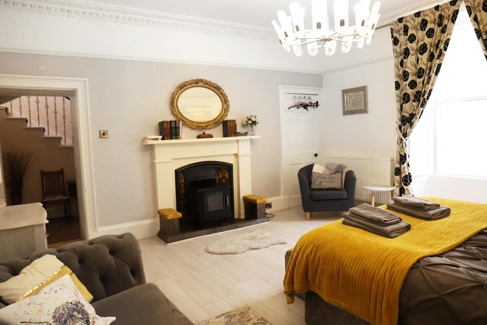 Holiday home Cameron House - Spacious B Listed Building, Near Falkland, East Scotland